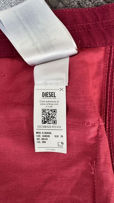 Червена пола на Diesel в размер ХС