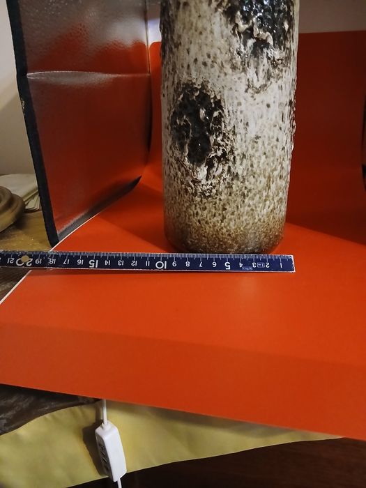 Vaza din ceramica,vintage,realizata cu tehnica Fat Lava