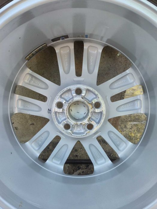 ROTI Jante + Anvelope IARNA - 5x114.3 18'' - OEM TOYOTA RAV4 Hybrid / Corolla Cross 225/60/18 Bridgestone 2022 CA NOI !
