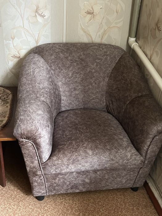 Продам 2 кресла