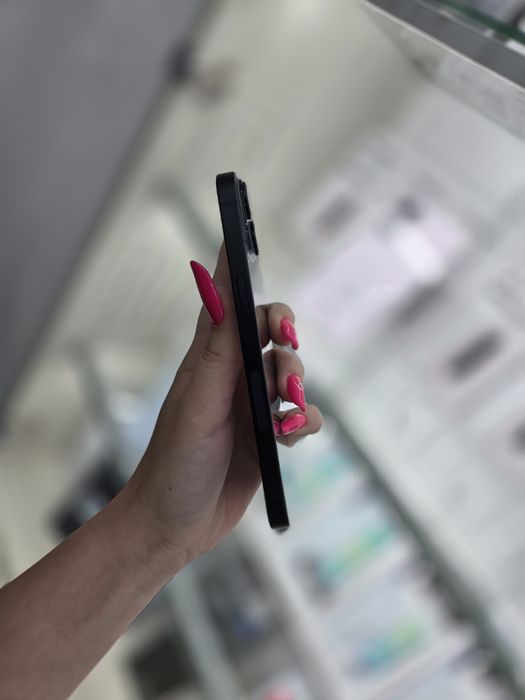 Humor GSM oferă spre vânzare / iPhone 14 / 256 GB / Midnight / Baterie 100% / Garanție 12 luni / Rate
