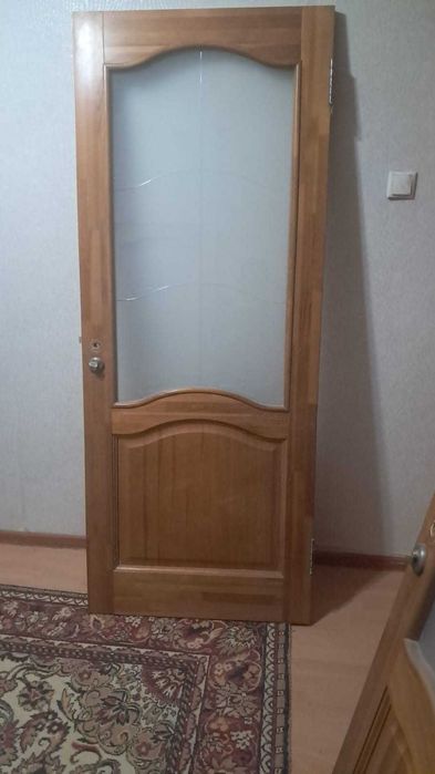 Продам двери межкомнатные бу