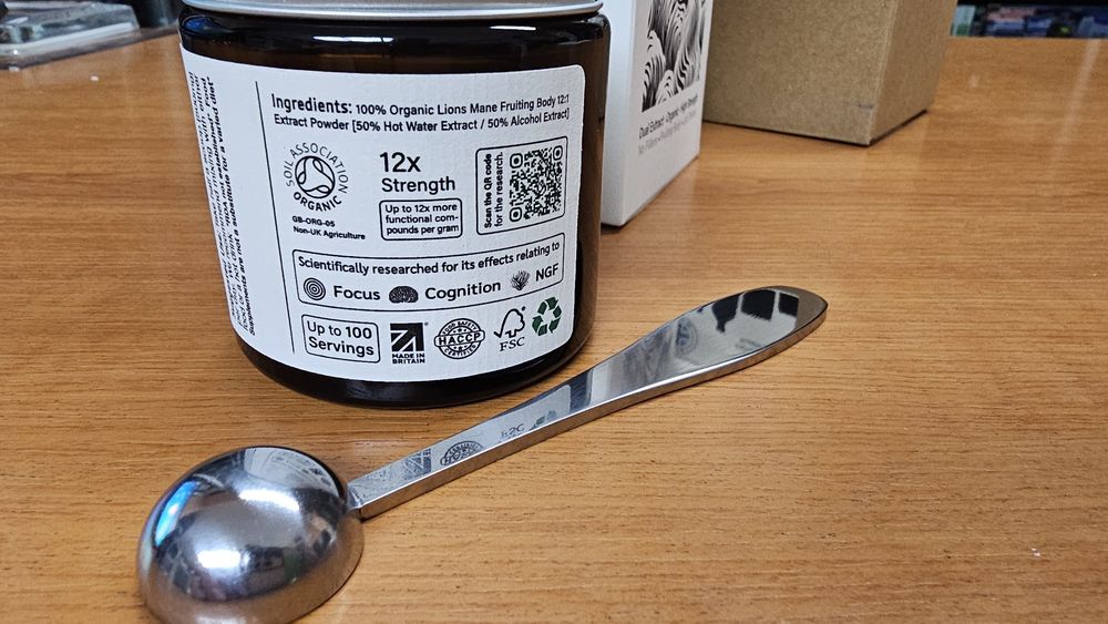 Лъвска грива (Organic Lion's Mane Dual Extract Powder) от бранда Andinn Organics  на прах за 90 дни херициум