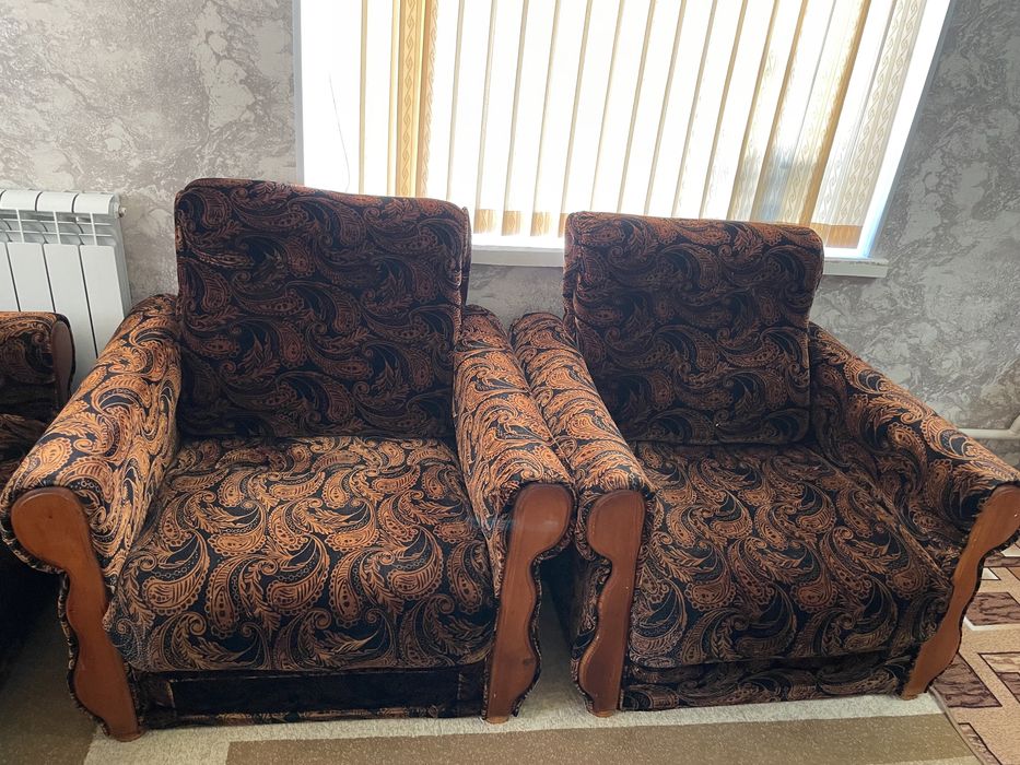 Диван с креслами