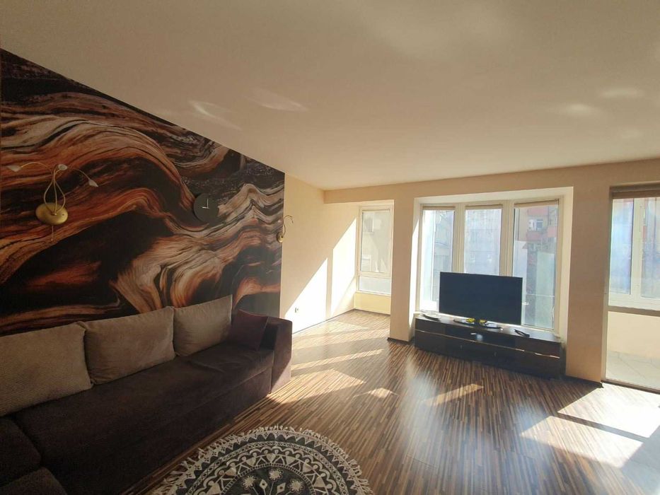 Дава се под наем Тристаен апартамент в Бургас, Център - 85 кв.м за 500 € - Снимка #5