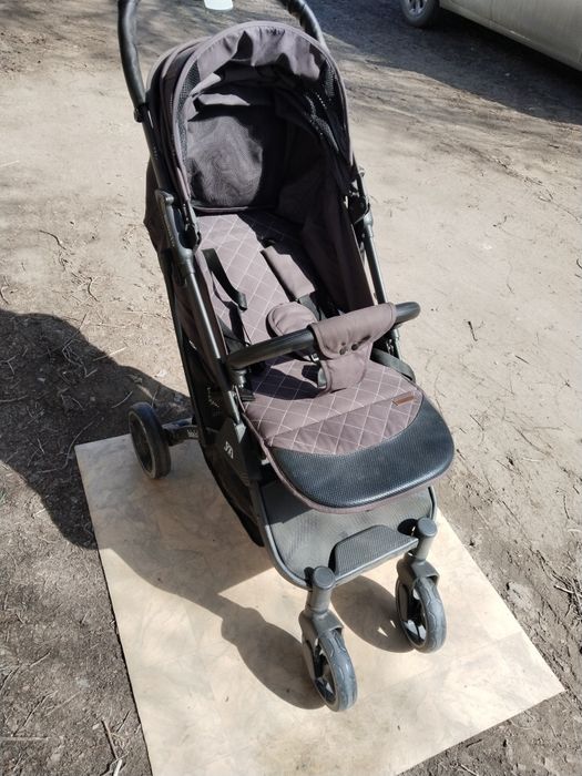 Продам детскую коляску в отличном состоянии