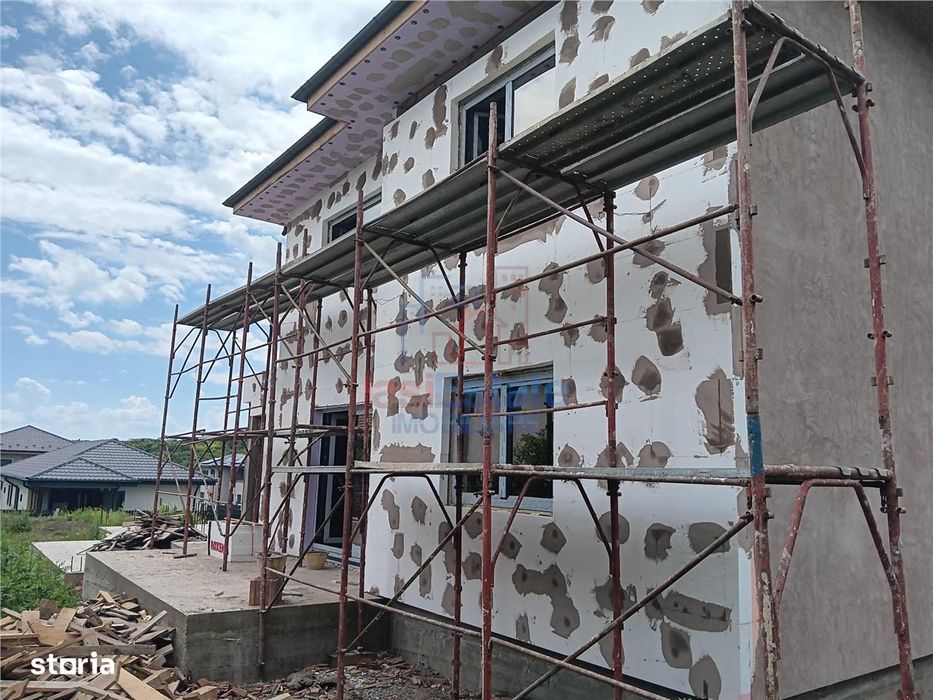 Valea Adanca str Vaii Vila duplex S=120mp teren 250mp