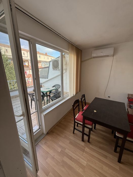 Дава се под наем Двустаен апартамент в Стара Загора, Център - 75 кв.м за 341.7 € - Снимка #1