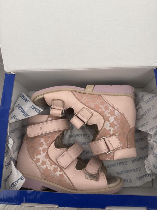 Продам обувь для девочки 28р