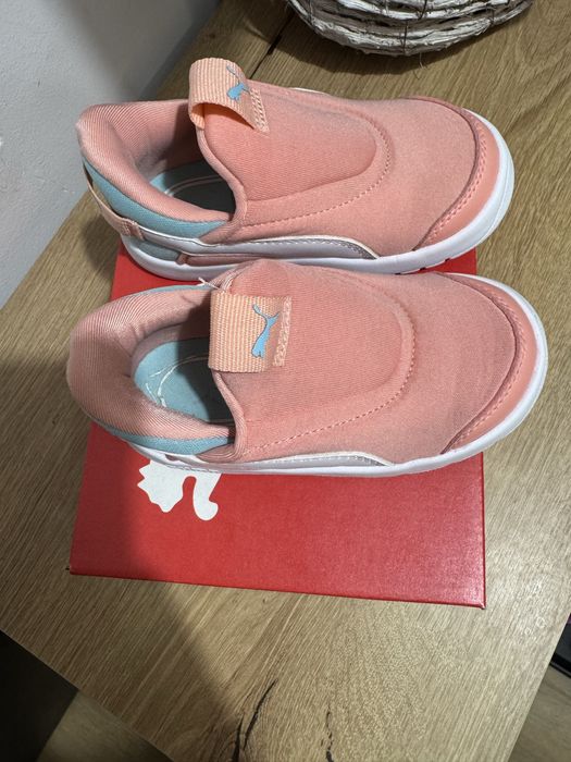 Adidasi Puma de fetite marimea 22