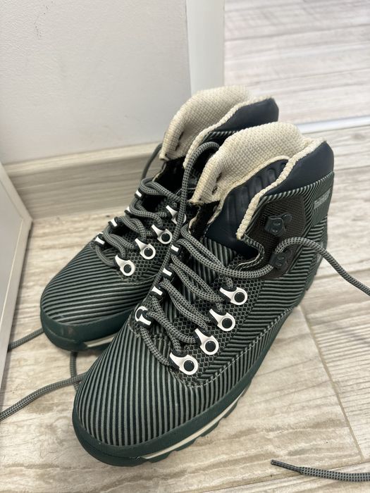 Зимни обувки подходящи дори и за ски