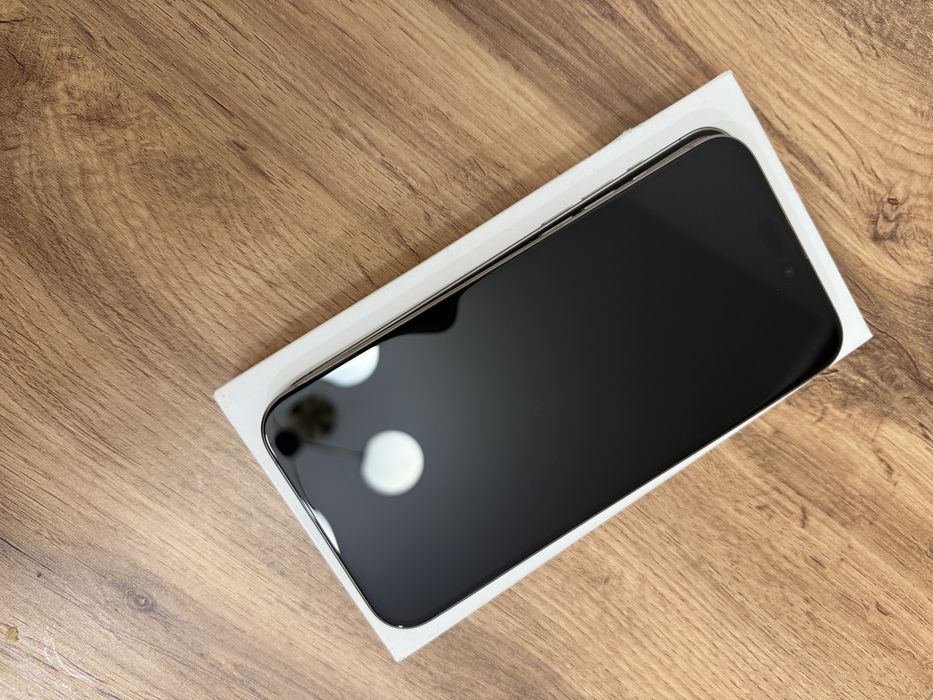 Продам Iphone 15 PRO MAX