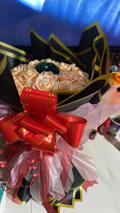 Aranjamente florale din satin flori