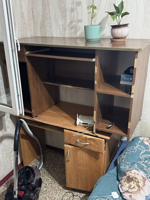 Компьютерный стол