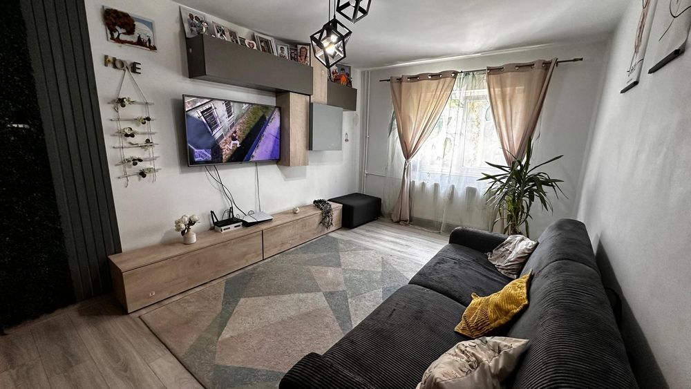 Apartament 3 camere de vanzare Ploiesti