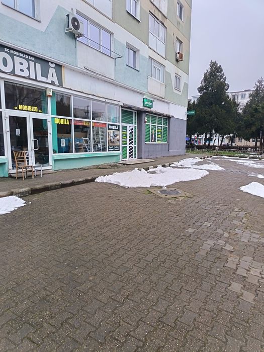 Închiriez spațiu comercial