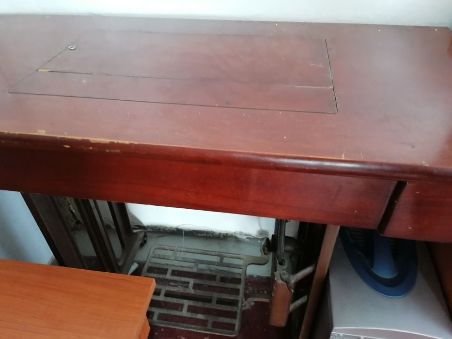 Mașina de cusut ILEANA