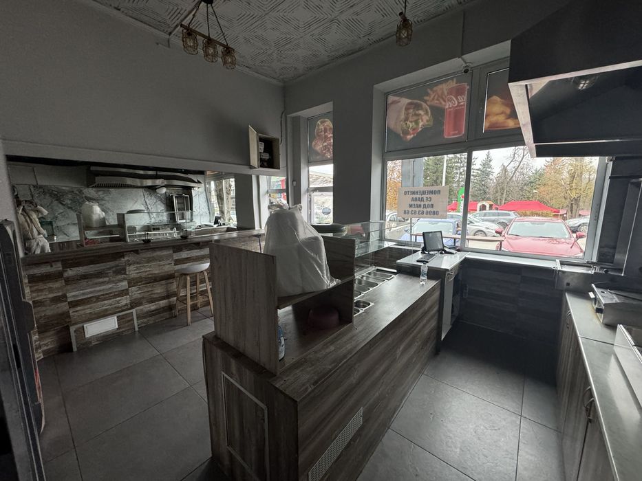 Дава се под наем Заведение в Велико Търново, Център - 75 кв.м за 918 € - Снимка #3