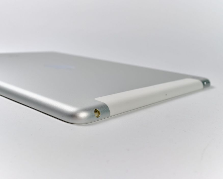 iPad Air 2 9.7” – 64GB / Wi-Fi + Cellular / Silver много запазен