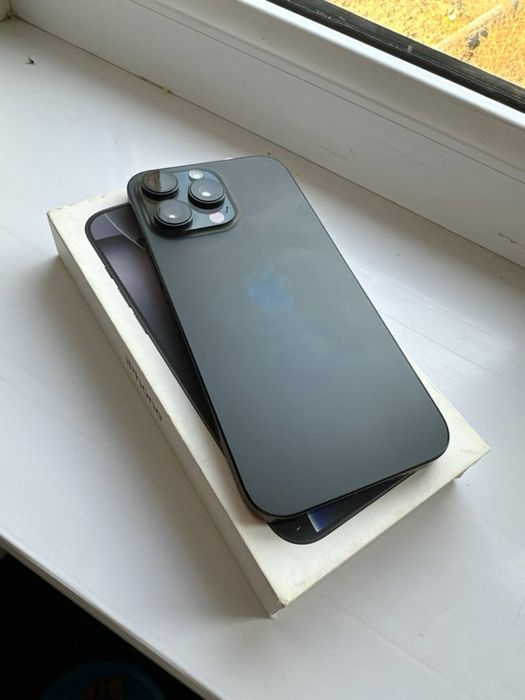 iPhone 16 pro max Qora Euro region