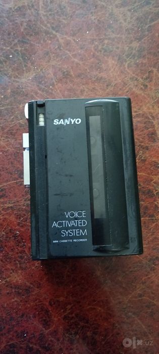 Кассетный плеер  SANYO