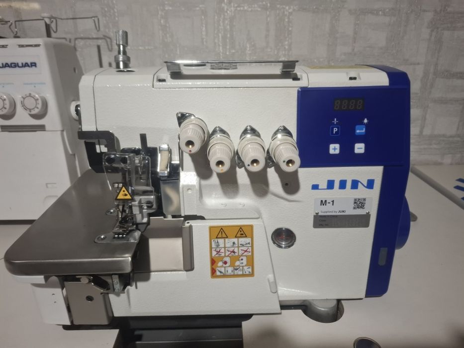 Продам оверлок новый