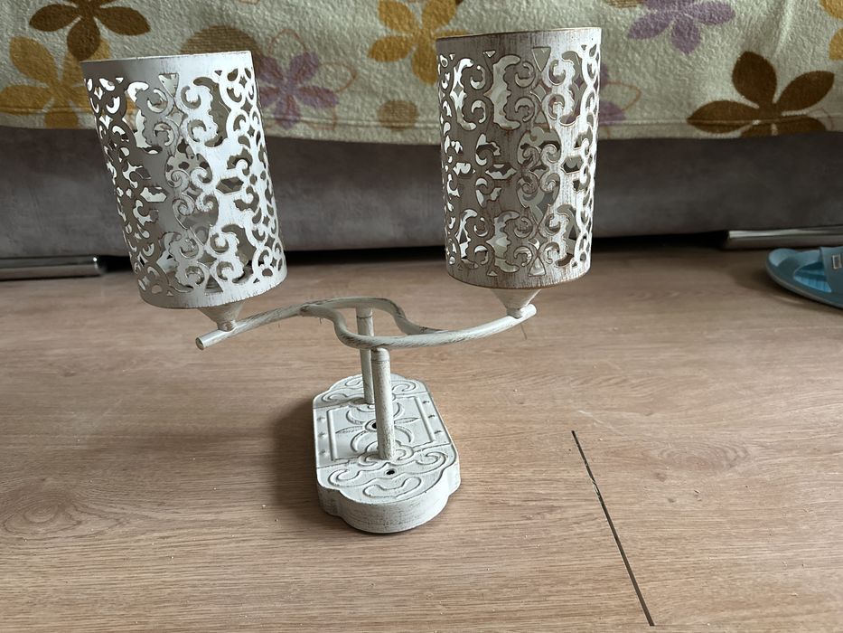 Люстра двухрожковая