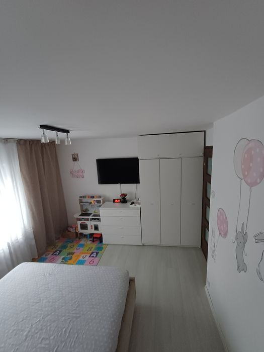 2 dormitoare Otopeni centru – mobilat complet, parcare inclusă, etaj 1