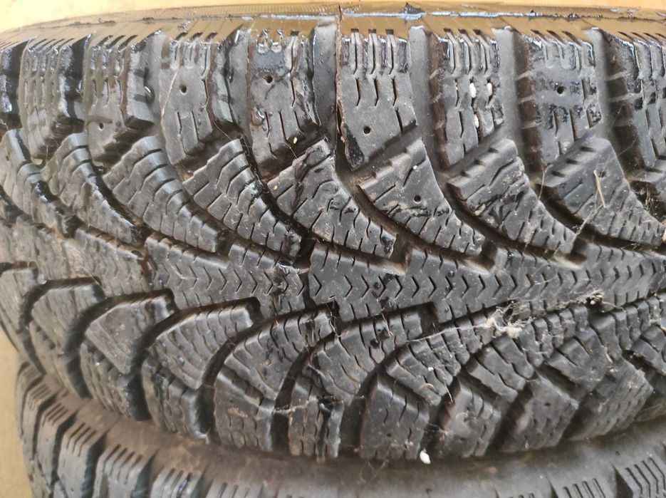 Vând cauciucuri  185*65*14