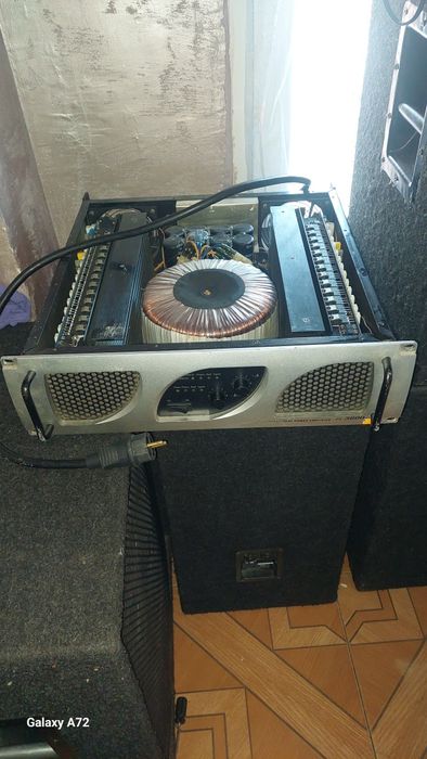 Продавам ониверсално крайно стапало па 3600  1200лв.