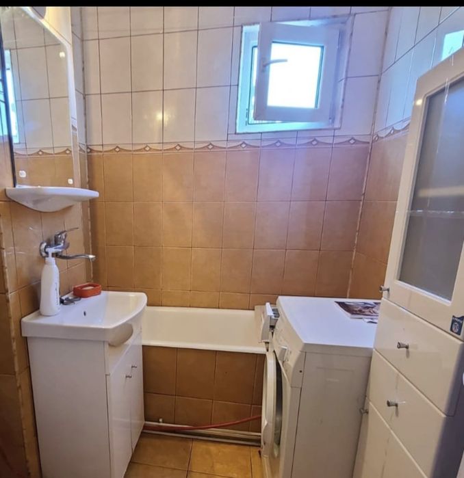 Vand apartament 2 camere, confort 1 sporit, decomandat, etaj 3( 4), Banat, zona Pandurilor, Cantemir,Tudor.