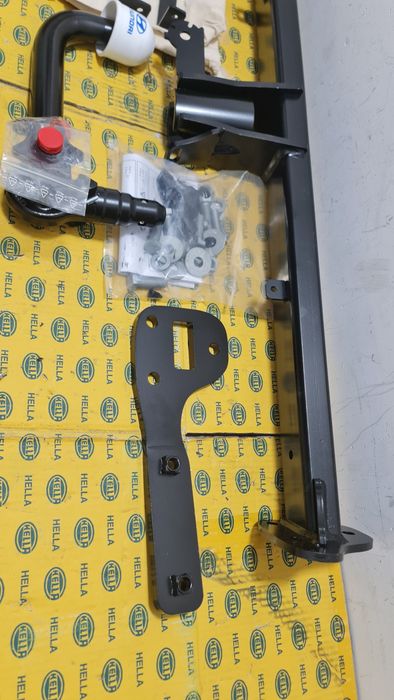 Kit nou original carlig tractare remorcare Hyundai Tucson NX4 NX4e KIA