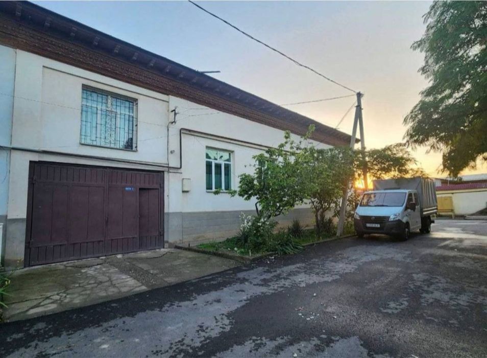 Ховли сотаман 3.5 сотих Акмал балик Тузел арка Яшнобод тумани 6 хона