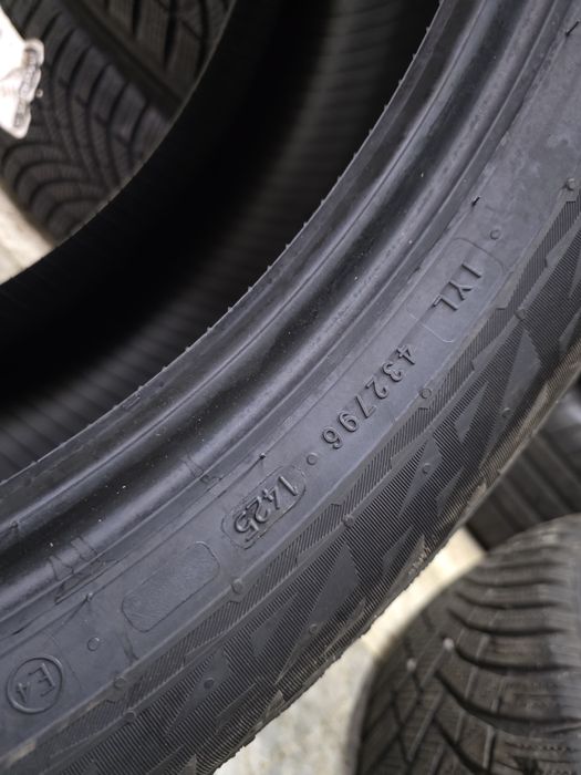 1бр Нова зимна гума 235 55 19 - Nokian