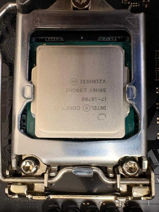 Intel core i7 10700