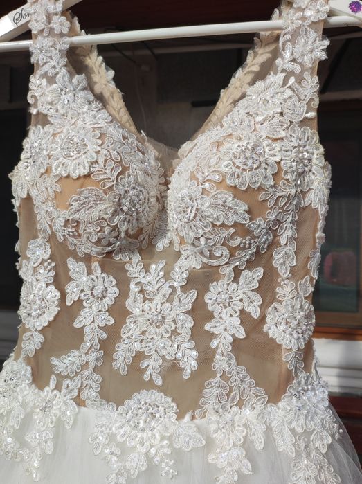 Vând rochie de mireasă