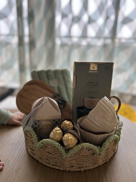 Cos cadou gata de oferit