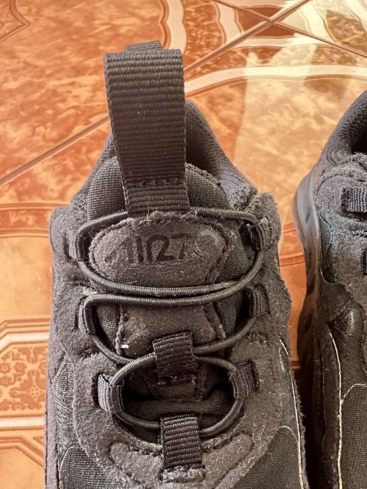 Adidași Nike air 270 am măsurat cu ruleta in interior și au 14 cm