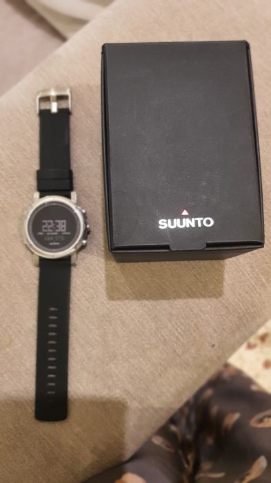 Продам часы SUUNTO