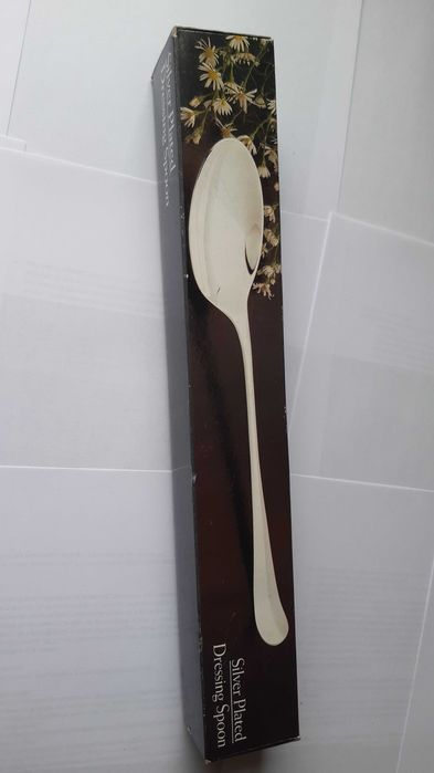 Сребърна лъжица за сервиране