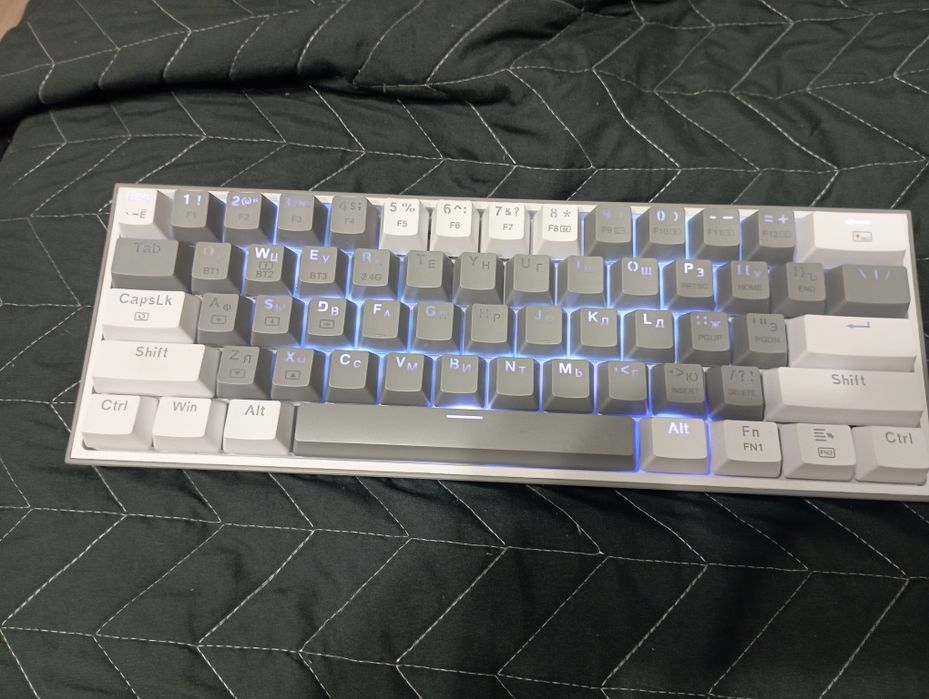 Продам клавиатуру Redragon