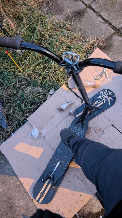 Trotinetă zăpadă Eretic
Snow Scooter Powder