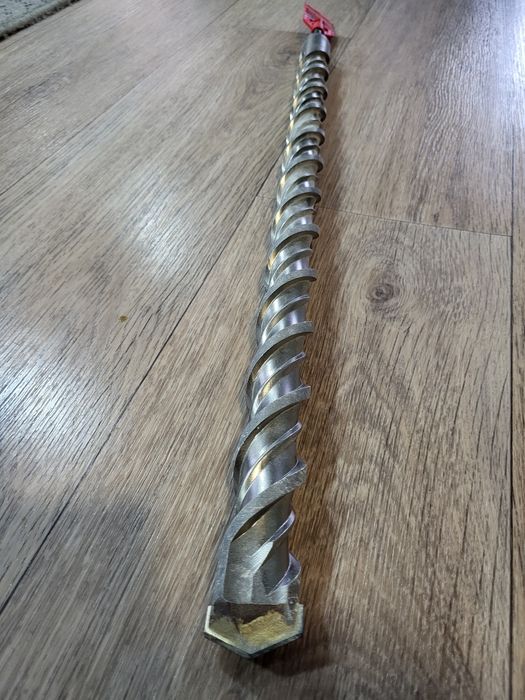 Бур  32 диаметр.