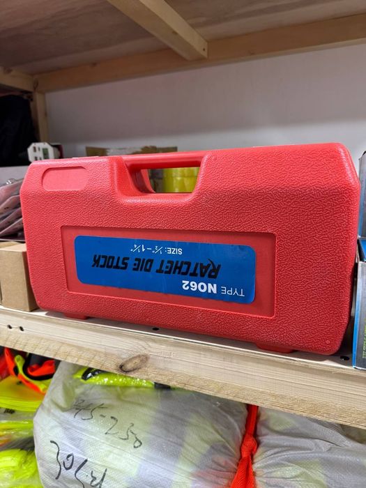 Набор плашек для нарезки резьбы труб