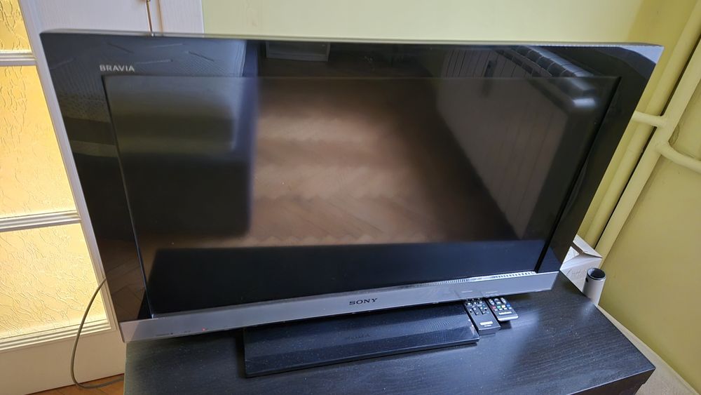 Телевизор / плазма / Sony Bravia / 32 инча / Топ състояние