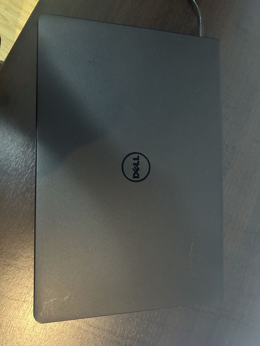 Vând laptop Dell i5 seria 7