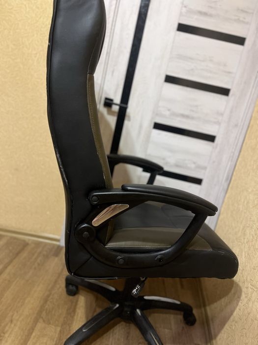 Продаем кресло для работ