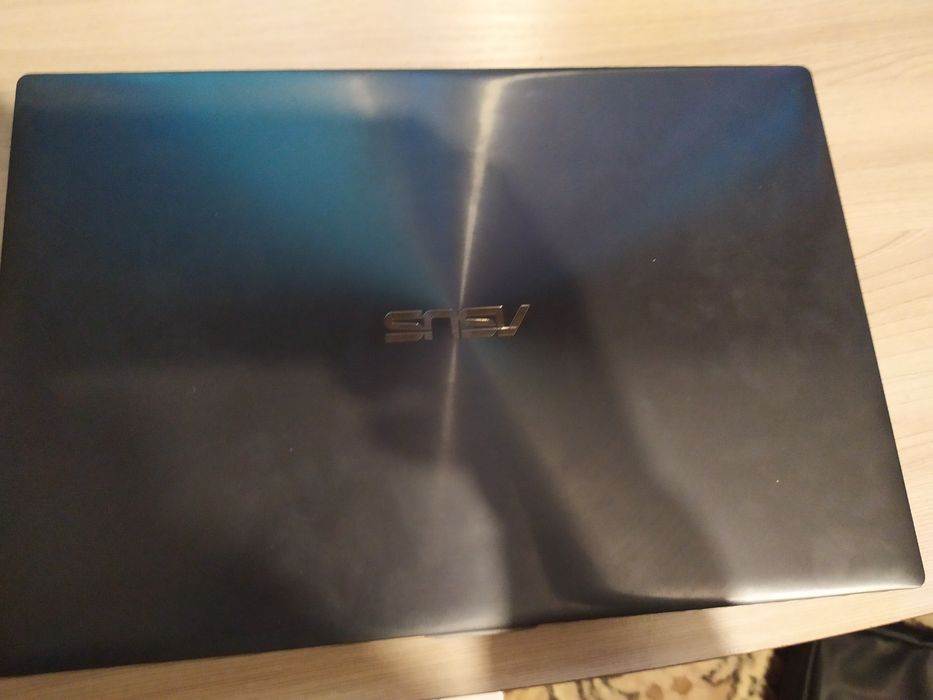 Продам ноутбук Асус.