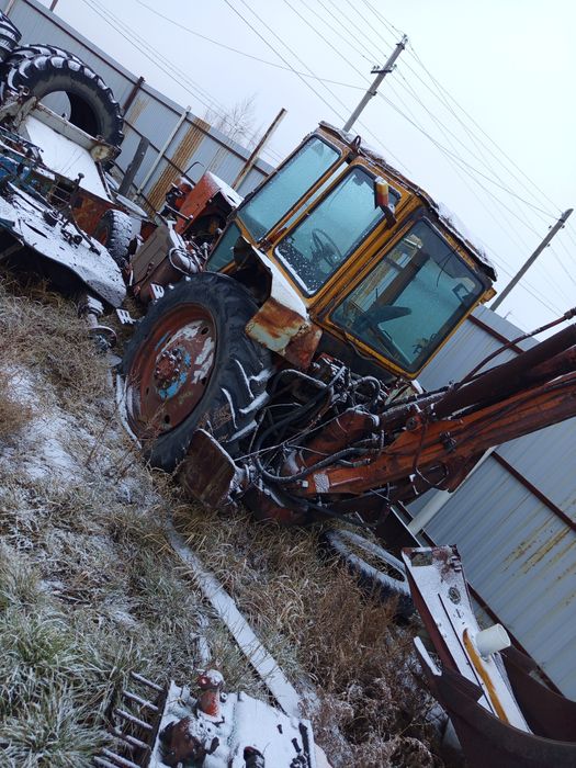 Юмз 6    трактор запчасти