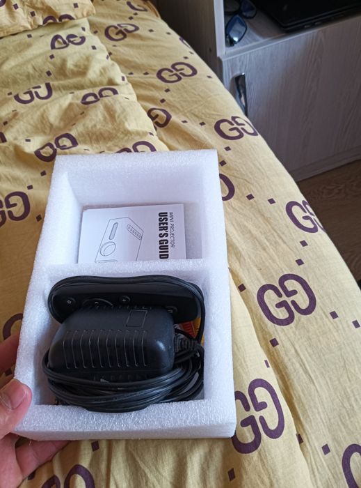 Mini proektor sotiladi kelishamiz